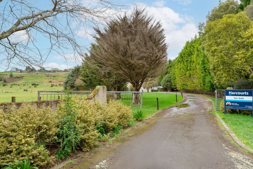 205 Valley Views, Fitzherbert, Palmerston North - Carousel 27