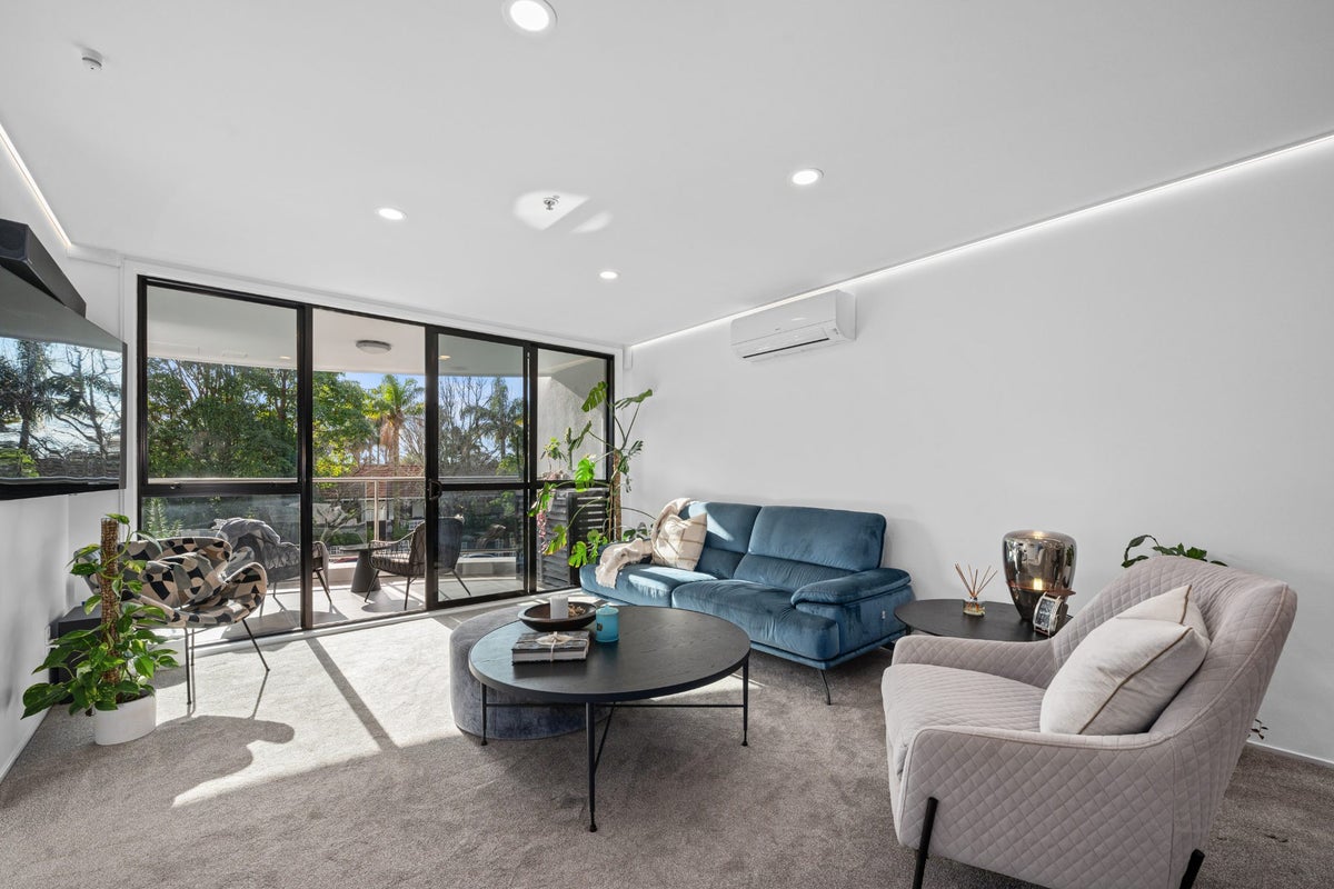 1C/175 Hurstmere Road, Takapuna, Auckland - Carousel 1