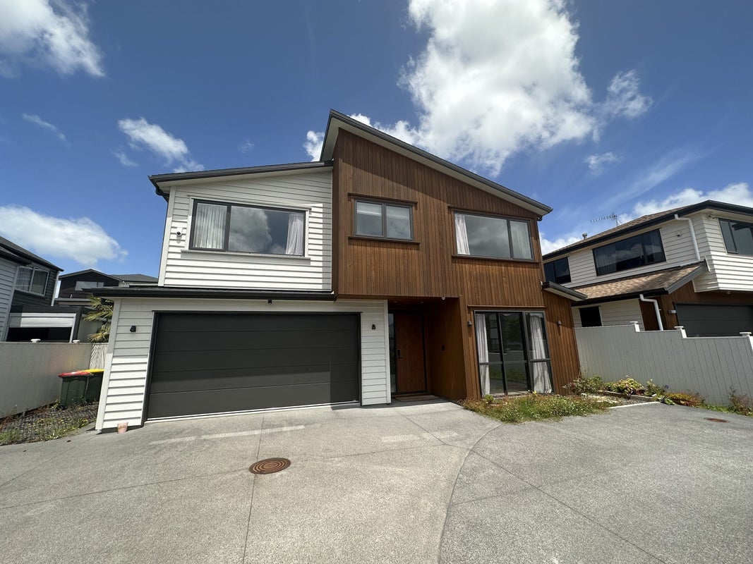 42 Headland Drive, Long Bay, Auckland - Carousel 1