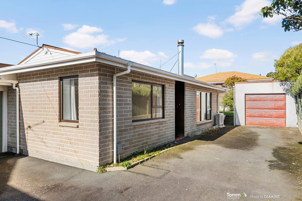 2/271 Karori Road, Karori, Wellington - Carousel 2