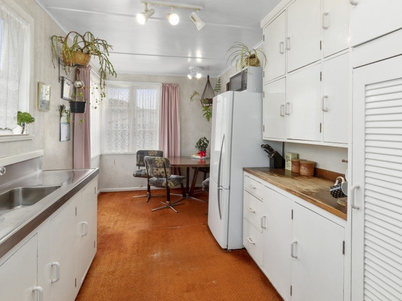 20 Gibson Crescent, Naenae, Lower Hutt - Carousel 2