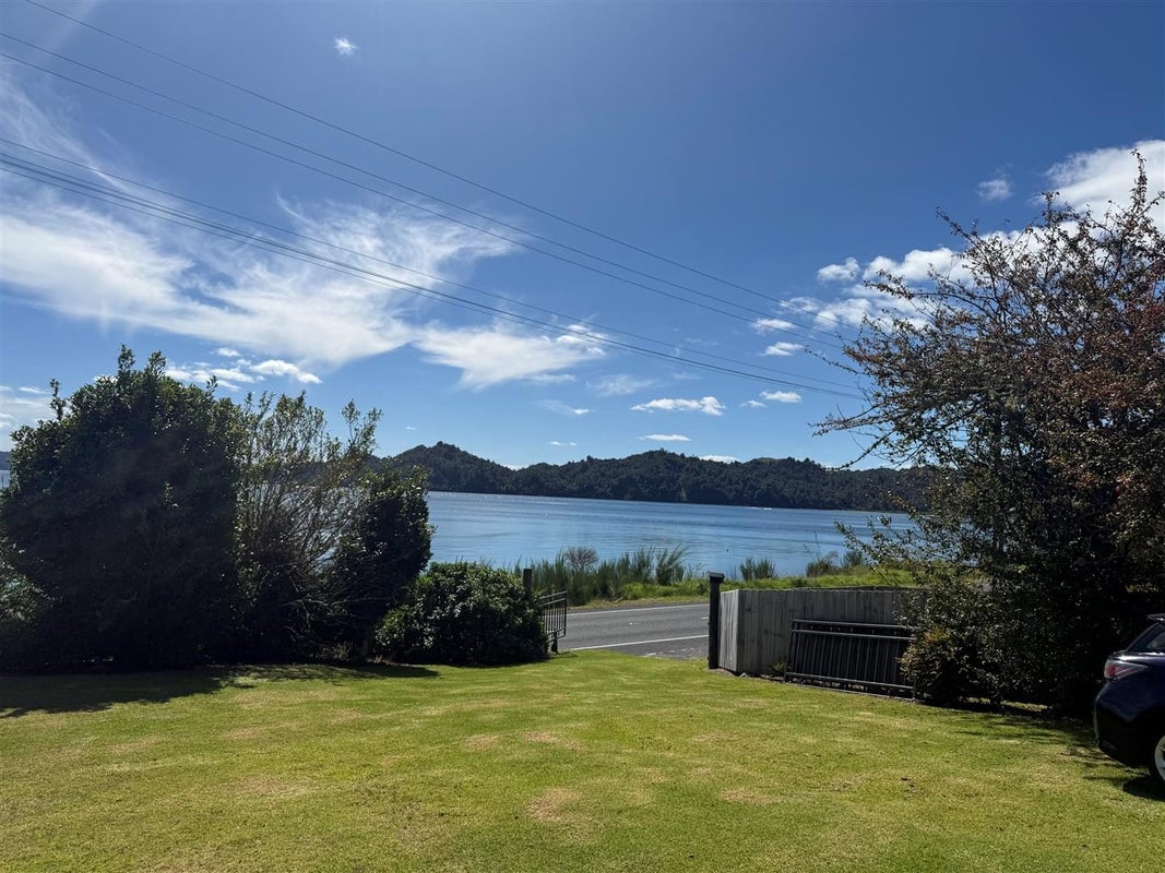 481 State Highway 30, Lake Rotoma, Rotorua - Carousel 18