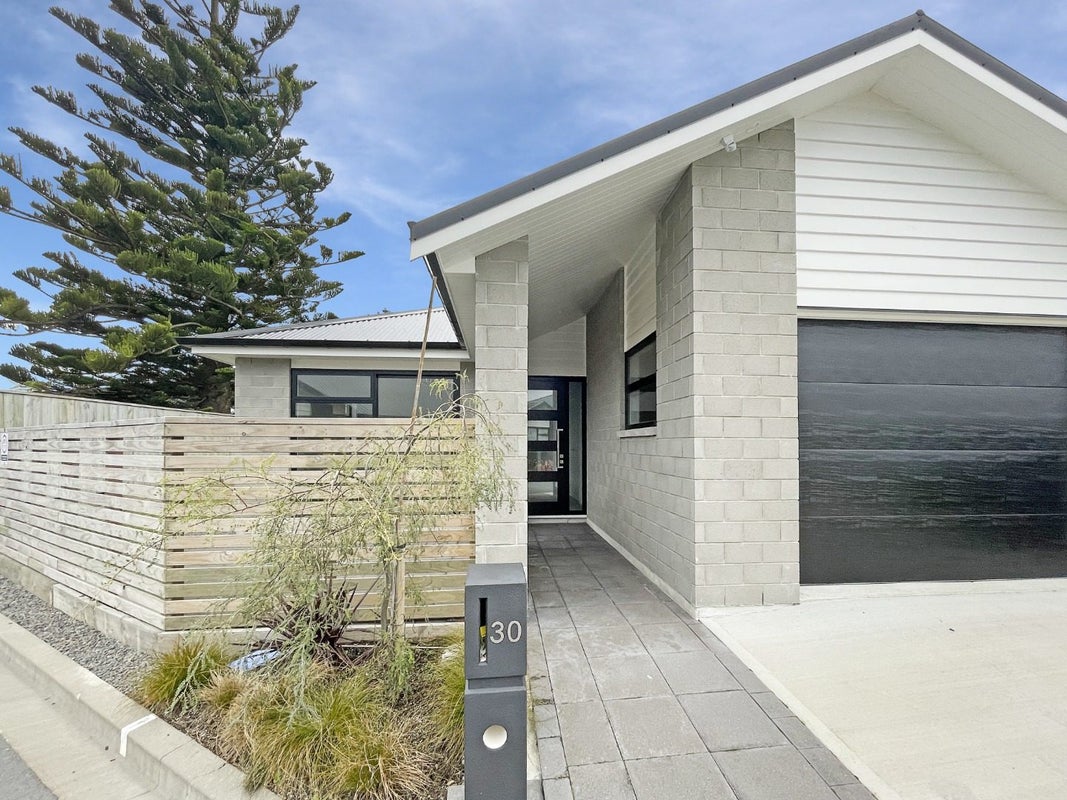 30 Te Ara o Motutawa, Avalon, Lower Hutt - Carousel 1