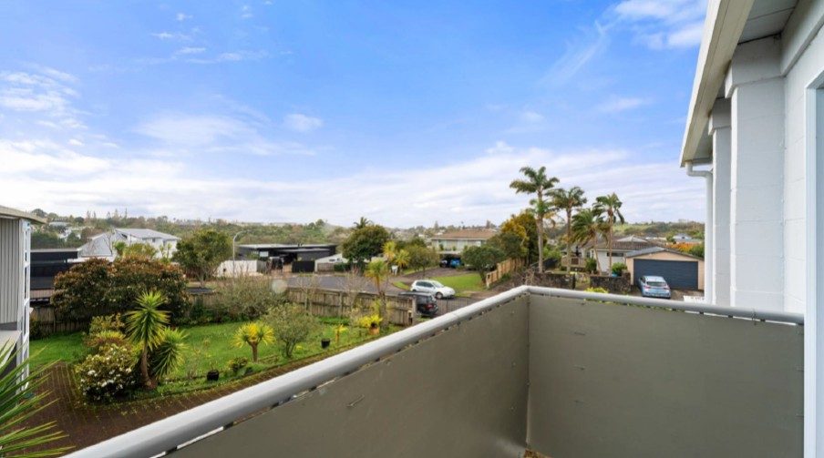 4/12 Cruickshank Crescent, Meadowbank, Auckland - Carousel 7