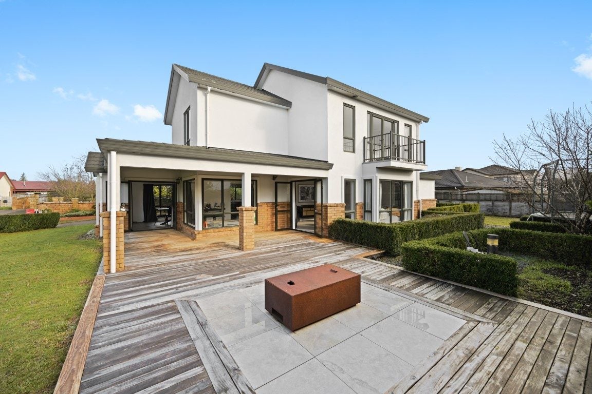 21 Nielsen Gardens, Rototuna, Hamilton, Waikato - Carousel 2
