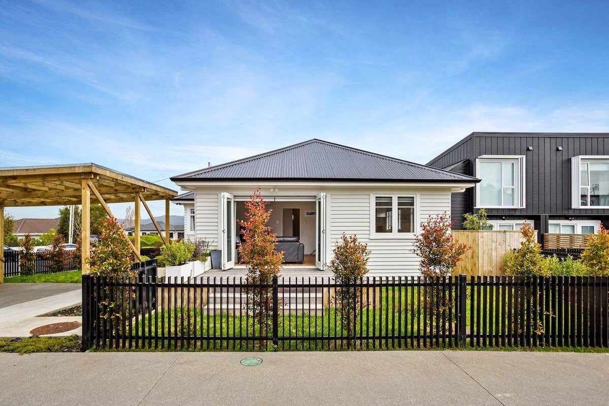 1/20 James Laurie Street, Henderson, Auckland - Carousel 2