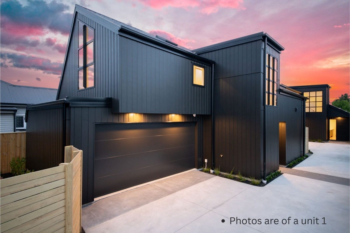 2/152 Hills Road, Edgeware, Christchurch - Carousel 1