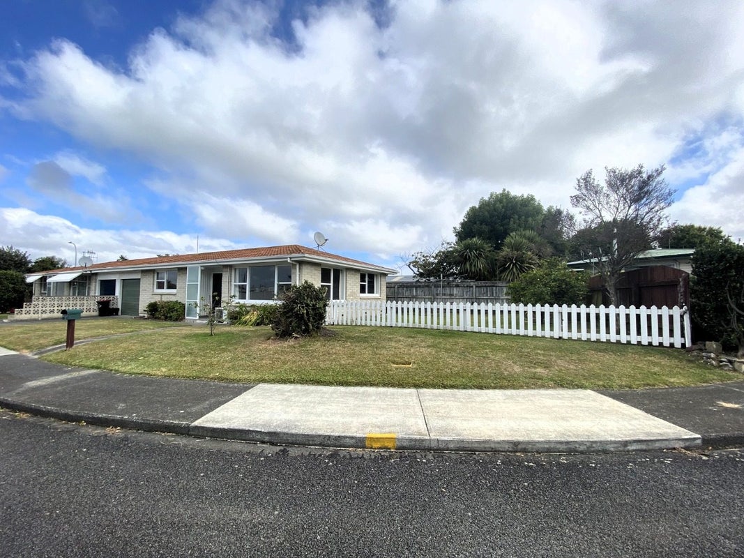 2/900 Townshend Place, Saint Leonards, Hastings - Carousel 13