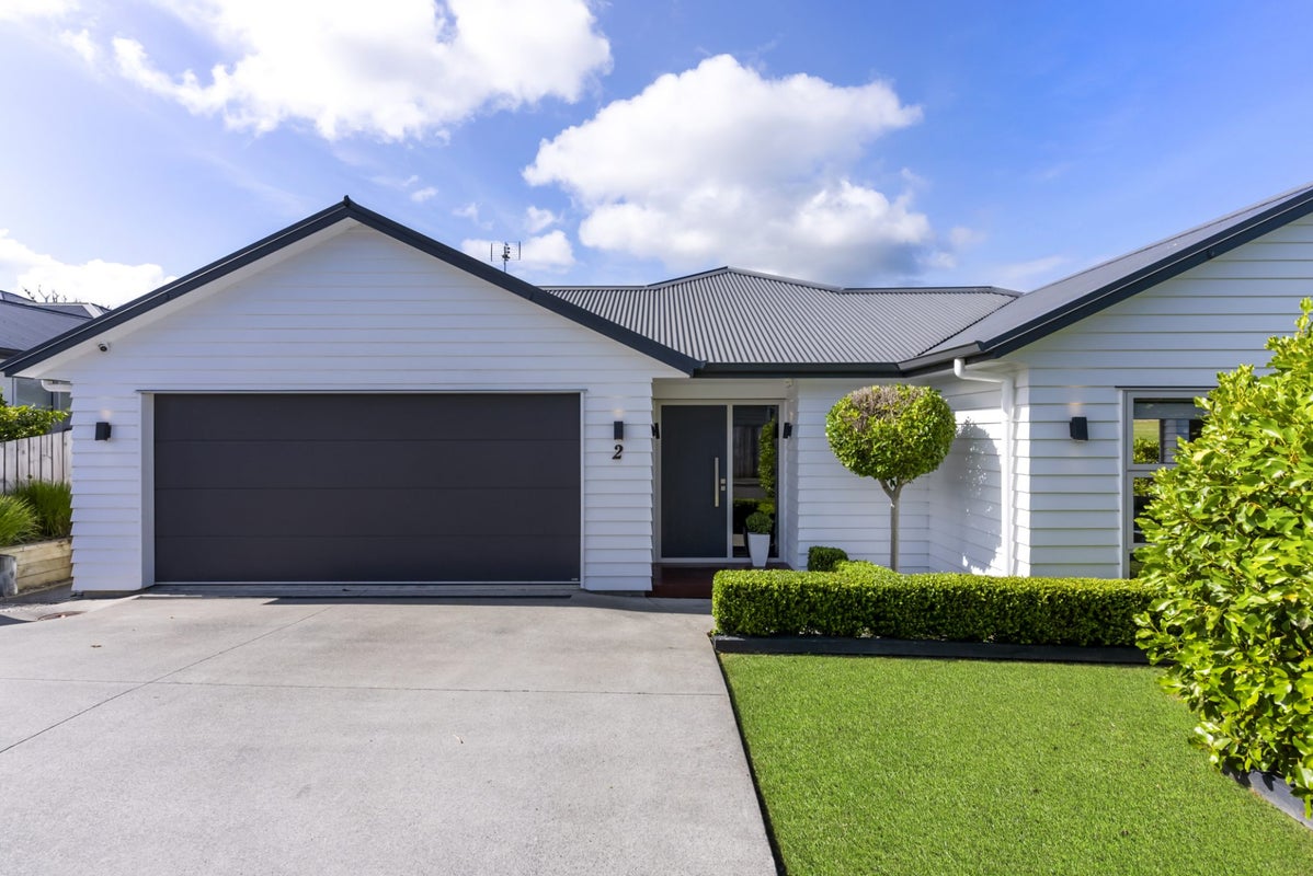 2 Lancewood Lane, Helensville - Carousel 2
