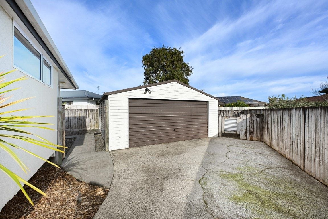 67 Sandwich Road, St Andrews, Hamilton - Carousel 21