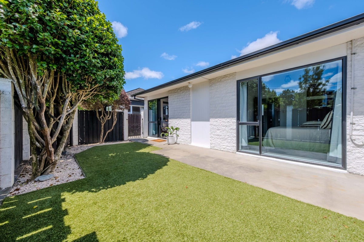 1/36 Kinloch Street, St Albans, Christchurch - Carousel 15