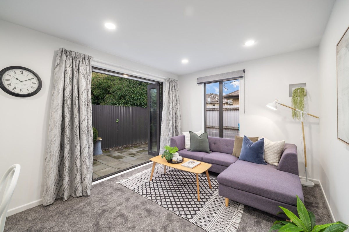 65C Cleveland Street, Edgeware, Christchurch - Carousel 1