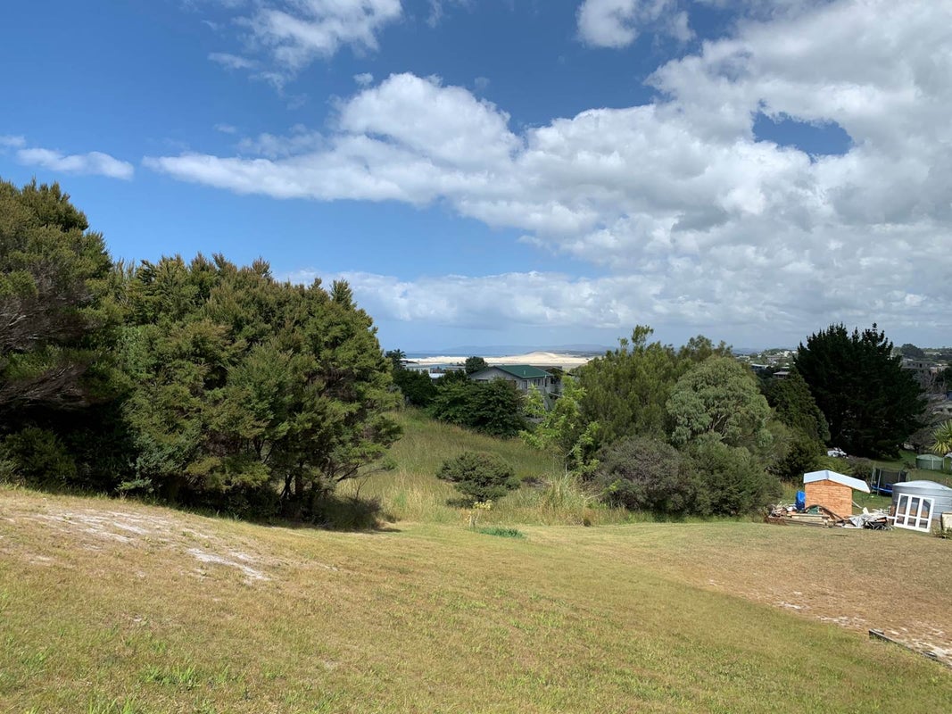 62 Cullen Street, Mangawhai Heads, Mangawhai - Carousel 1