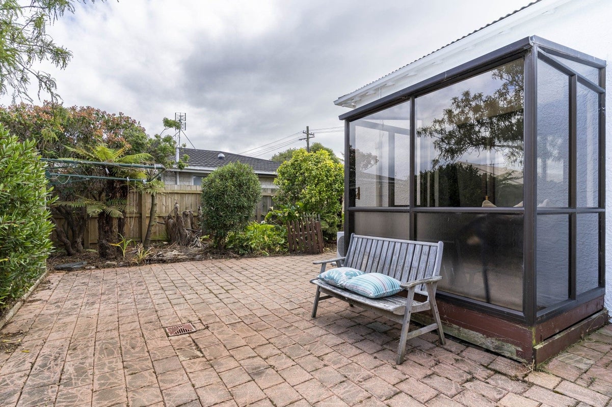 20 Royal Crescent, Saint Kilda, Dunedin - Carousel 2