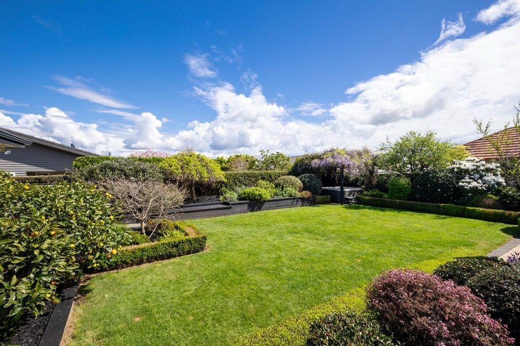2 Aratia Way, Richmond, Richmond - Carousel 2