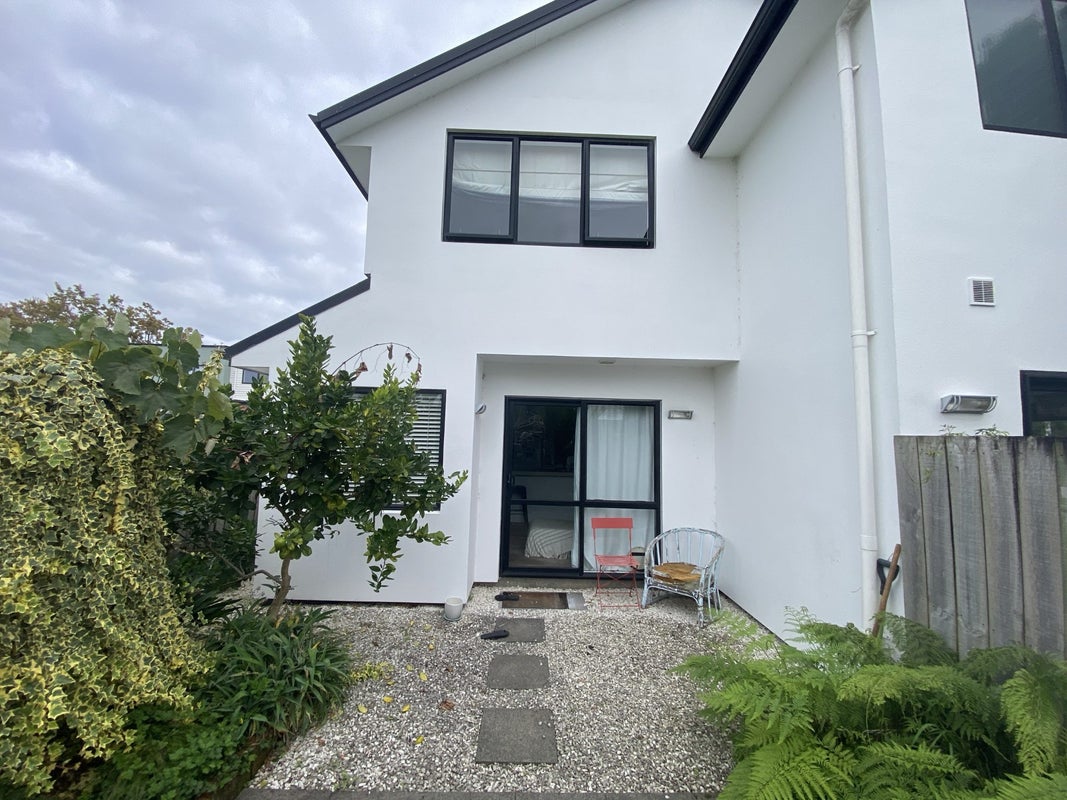 132B Firth Street, Hamilton East, Hamilton  - Carousel 1