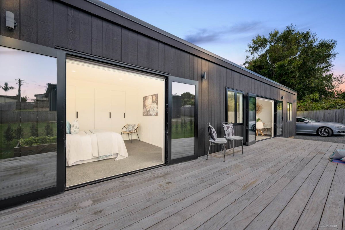10 Karaka Road, Beachlands, Auckland - Carousel 2