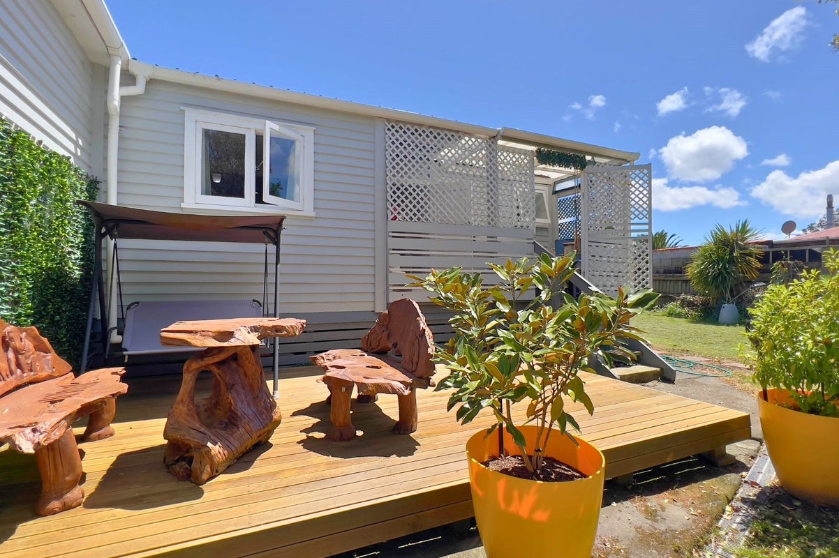 57 Springs Road, Parakai, Helensville - Carousel 1