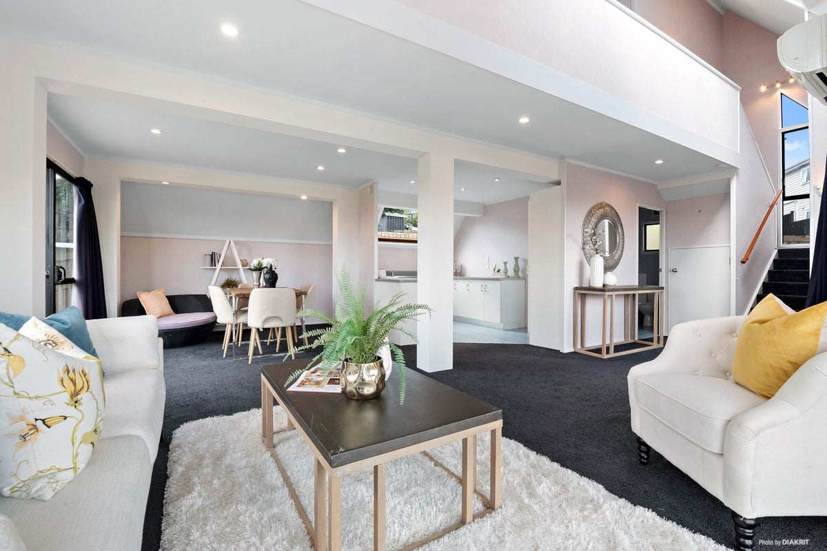 1/21 Exeter Place, Unsworth Heights, Auckland - Carousel 2