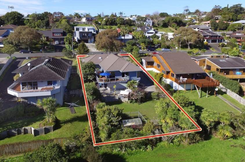 17 Bayside Drive, Browns Bay, Auckland - Carousel 13