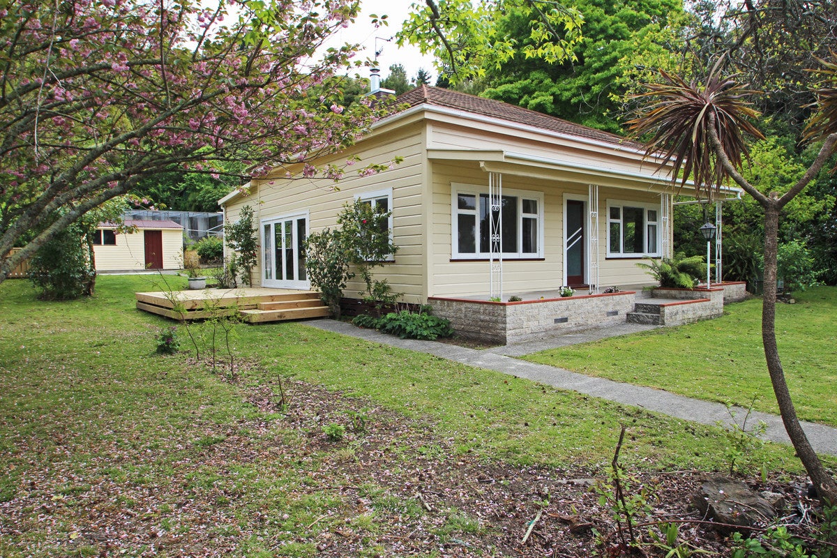 2 Hill Road, Bay View, Napier - Carousel 1