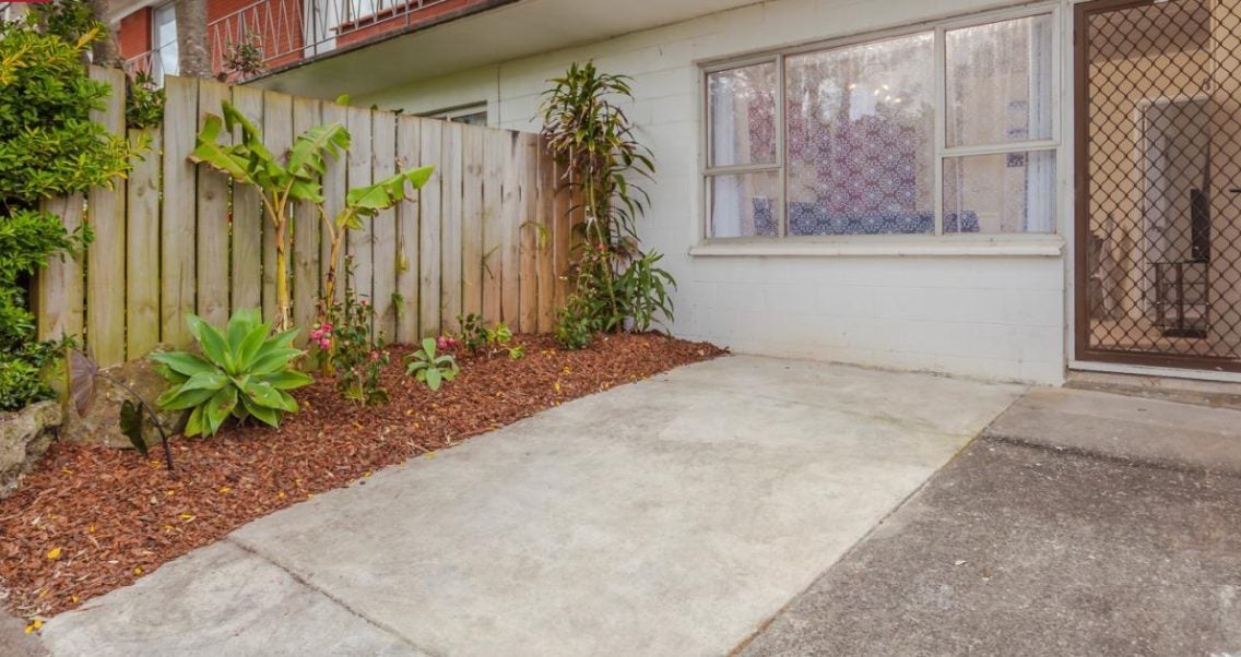 9/86 Owairaka Avenue, Owairaka, Auckland - Carousel 1