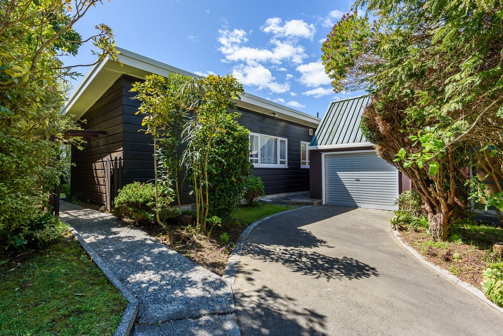 67 Winston Street, Crofton Downs, Wellington - Carousel 2