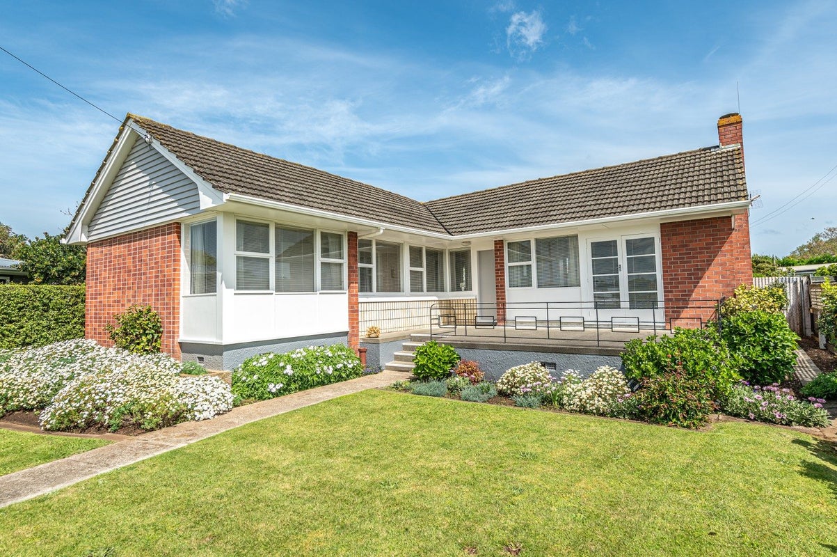 46 Hadfield Crescent, College Estate, Whanganui - Carousel 23