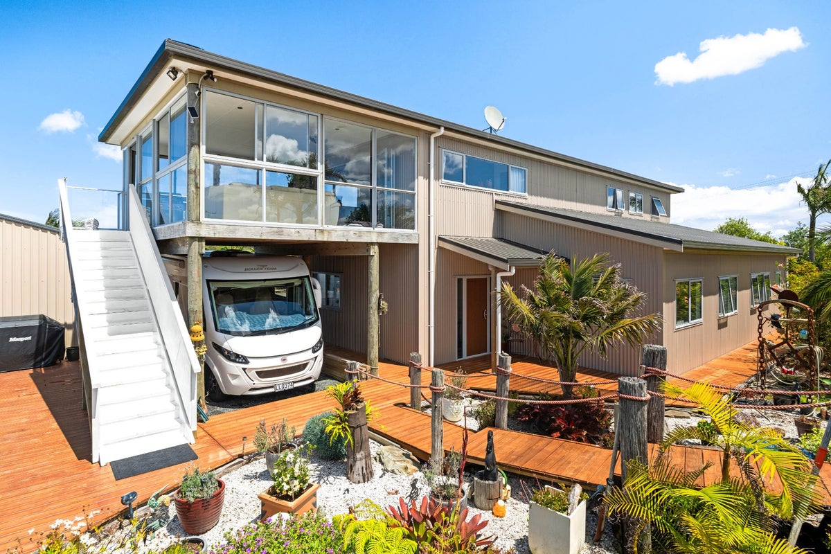 80 Campbell Road, Onerahi - Carousel 1