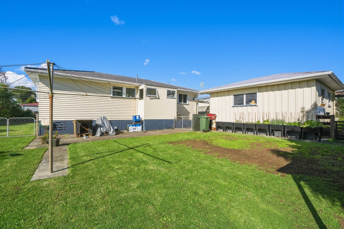49 Taraire Crescent, Otangarei, Whangarei - Carousel 1