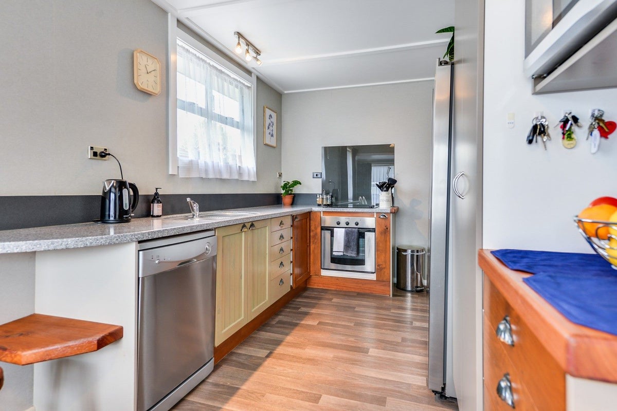 49 Avalon Drive, Nawton, Hamilton - Carousel 2