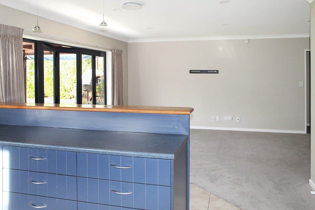 153 Ruapehu Drive, Fitzherbert, Palmerston North - Carousel 2