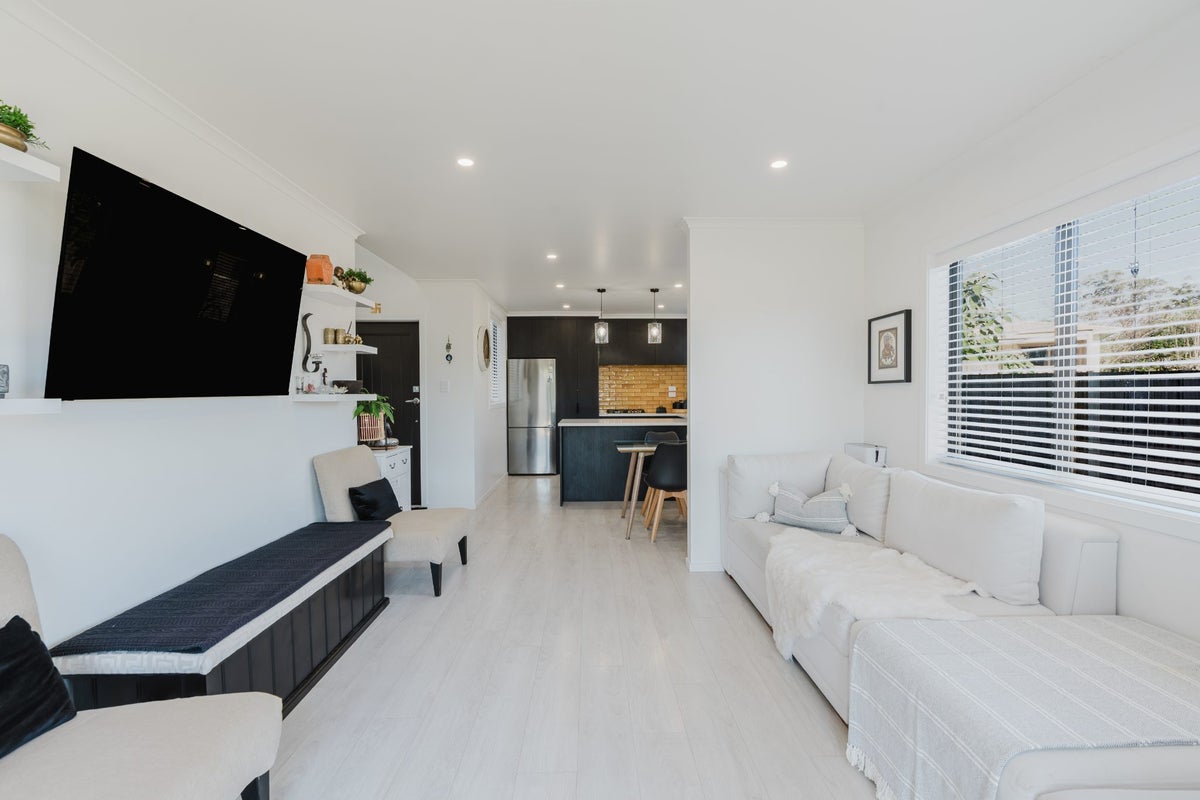 4/28 McKay Drive, Temple View, Hamilton - Carousel 1