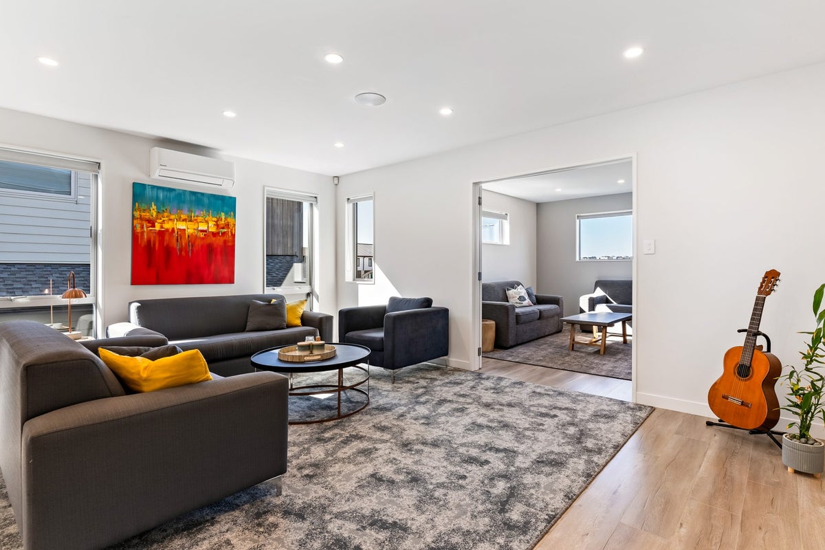 24 Tawatawa Street, Long Bay, Auckland - Carousel 2