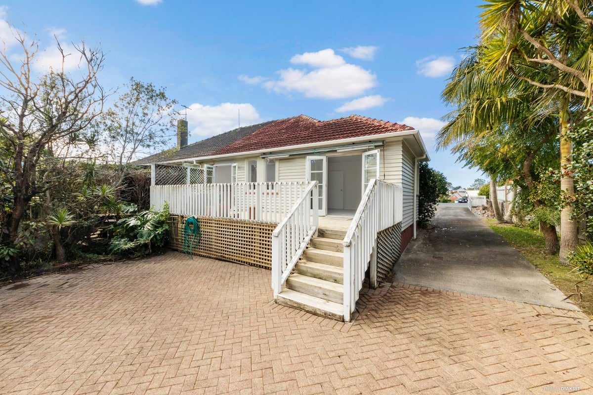 40A Rata Street, New Lynn, Auckland - Carousel 1