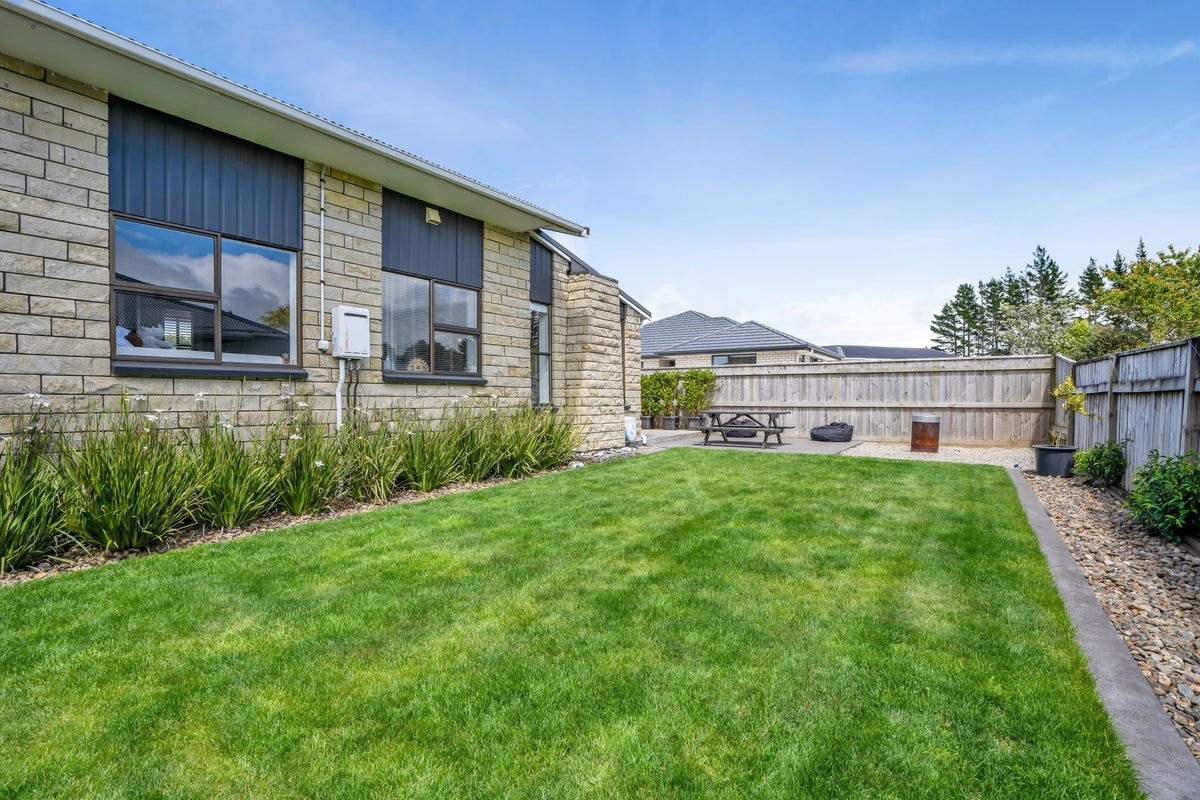 8 Richmond ST, Fitzroy, New Plymouth - Carousel 18
