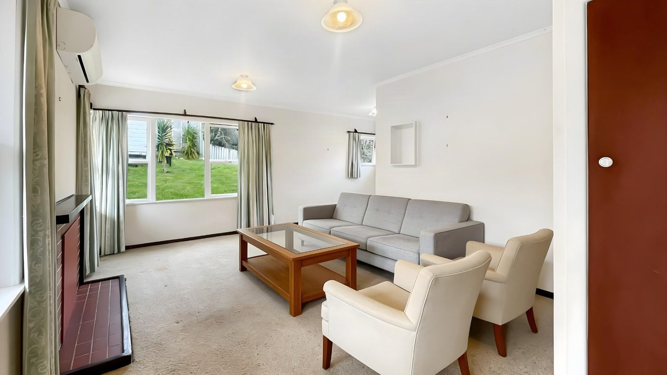 19 City View Terrace, Birkenhead, Auckland - Carousel 2