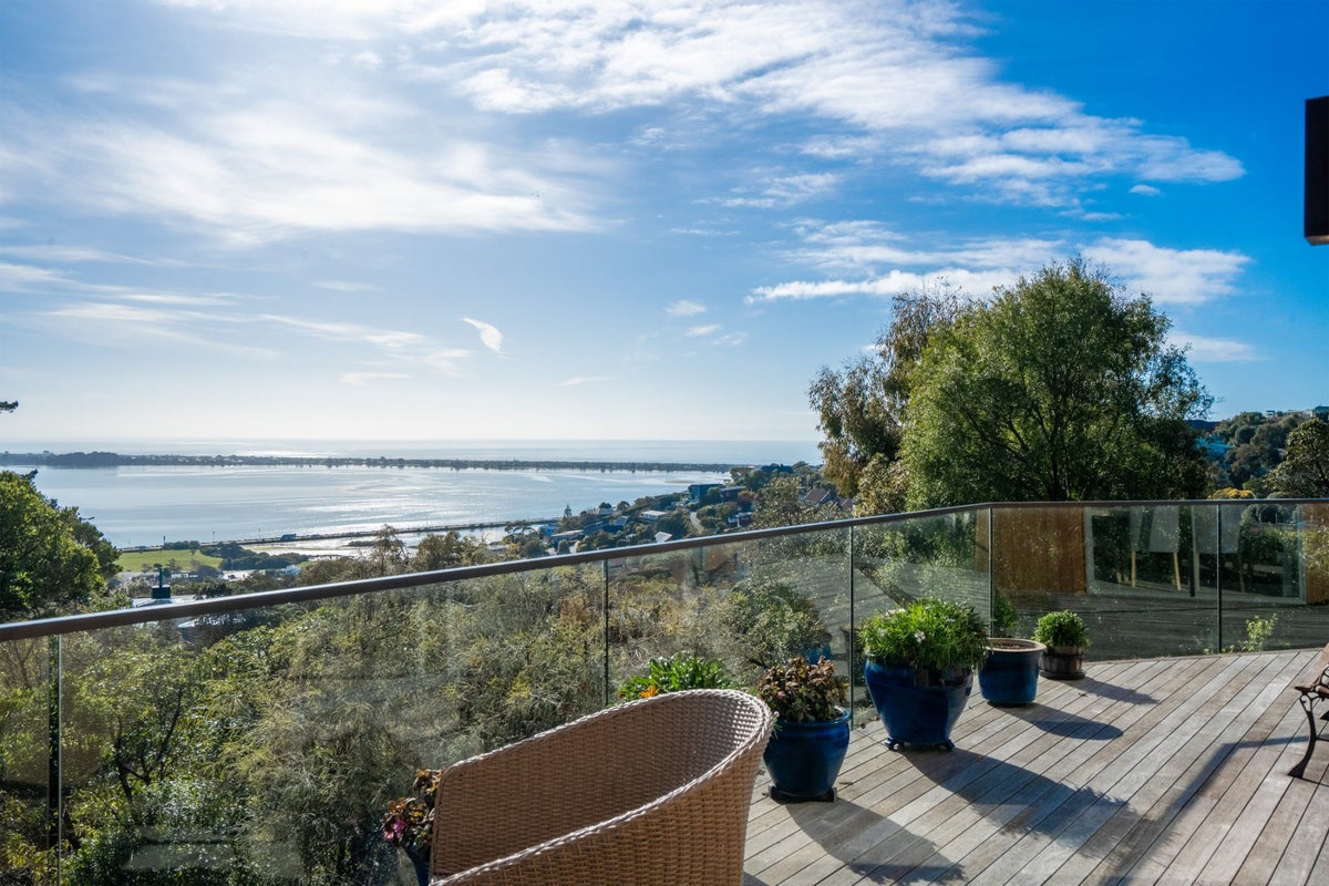 127 Mount Pleasant Road, Mount Pleasant, Christchurch - Carousel 2