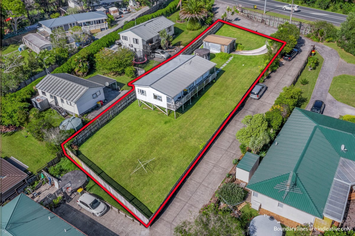 376 Whangaparaoa Road, Stanmore Bay, Whangaparaoa - Carousel 2