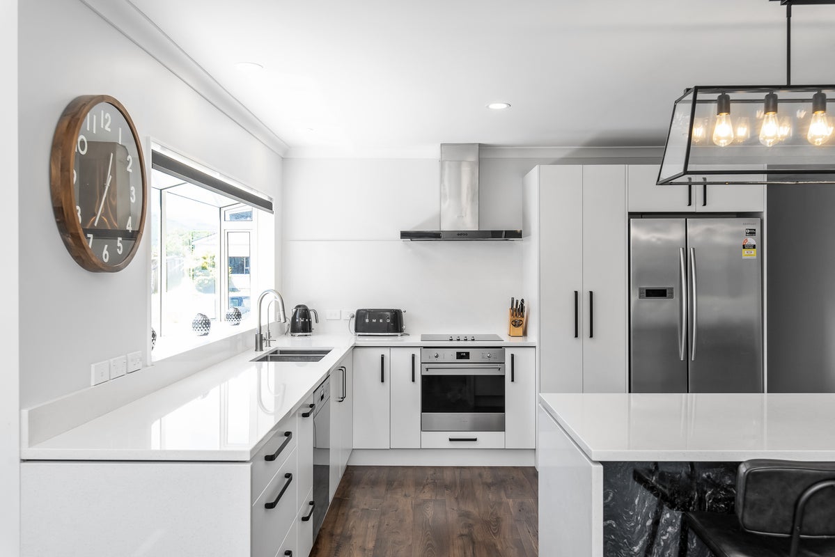 29 Rutherford Drive, Waikanae Beach, Waikanae - Carousel 1