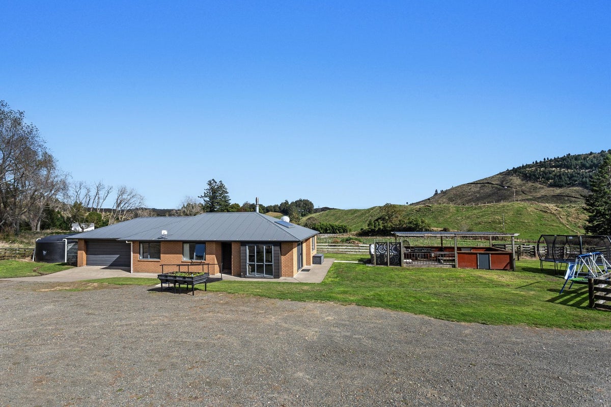 1379 Manawahe Road, Manawahe, Whakatane - Carousel 2