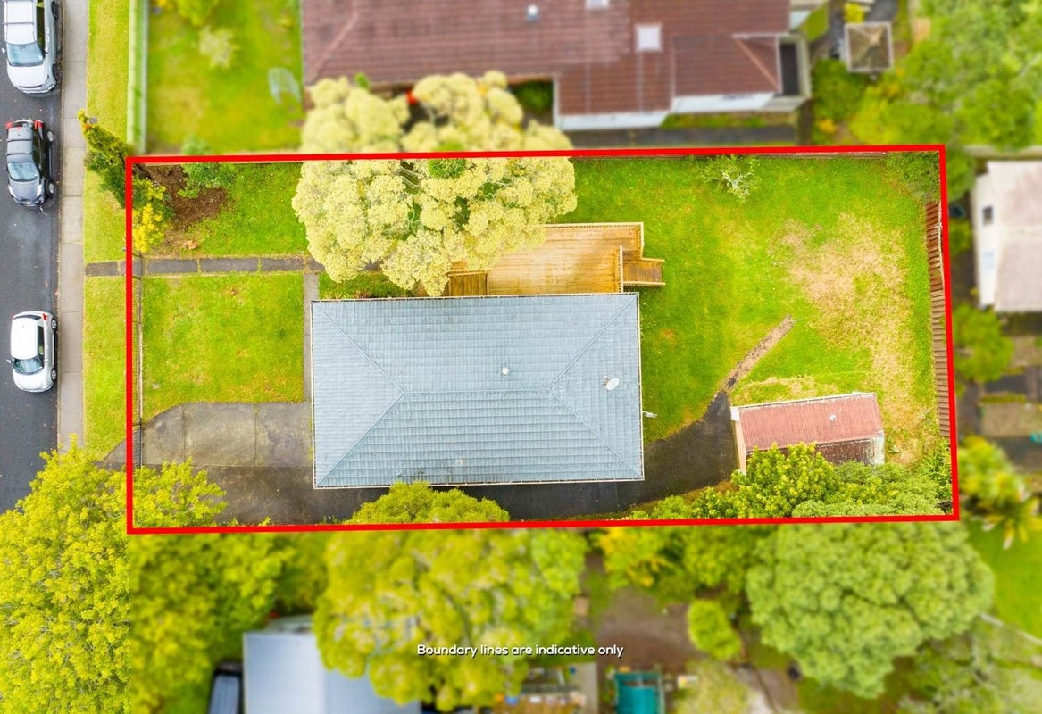 19 Spence Road, Henderson, Auckland - Carousel 13