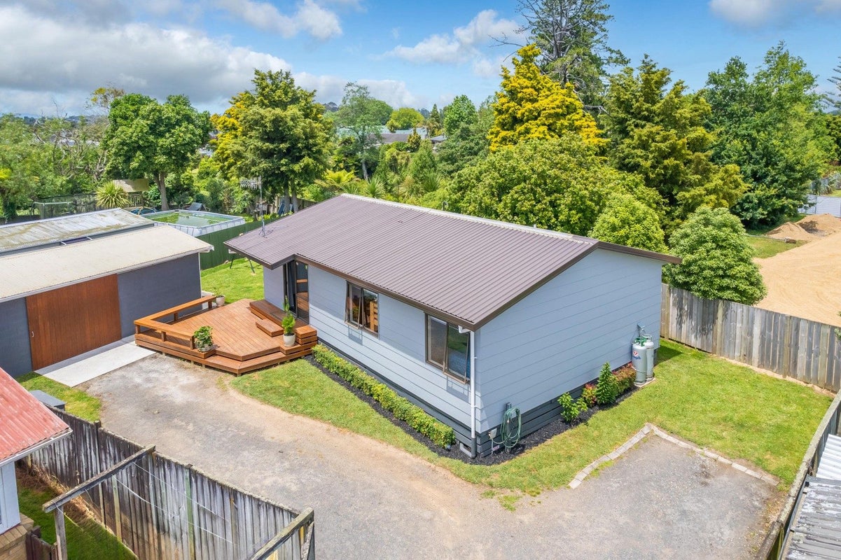 24A Dermont Street, Bader, Hamilton - Carousel 1