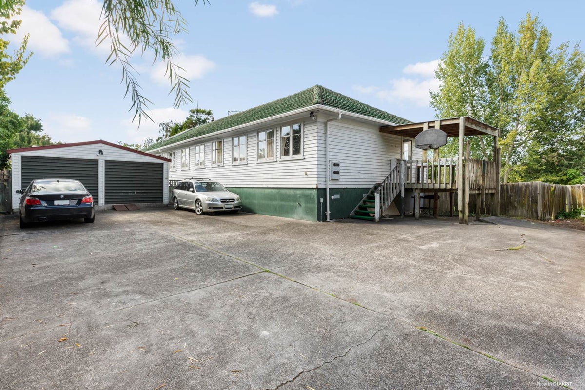 3/26 Forest Hill Road, Henderson, Auckland - Carousel 1