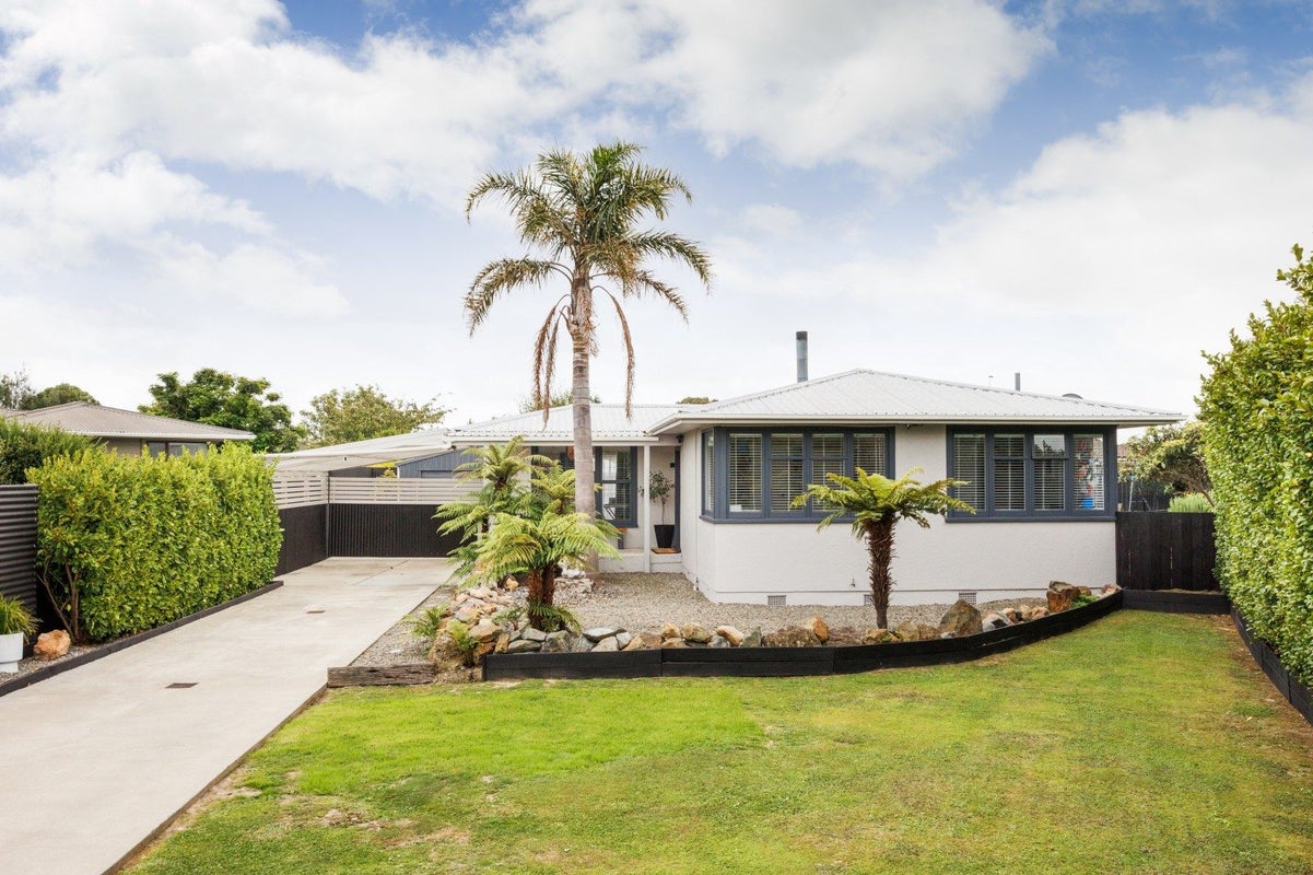 6 Stafford Place, Awapuni, Palmerston North - Carousel 1