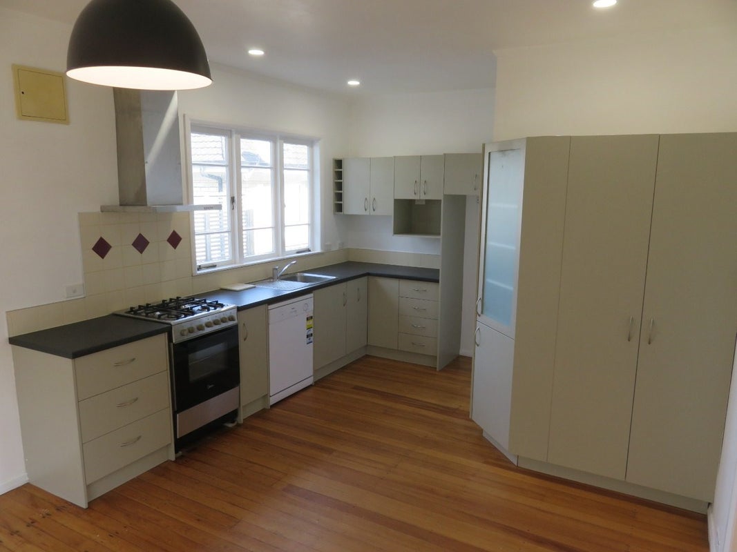40 Graham Street, Hamilton East, Hamilton - Carousel 2