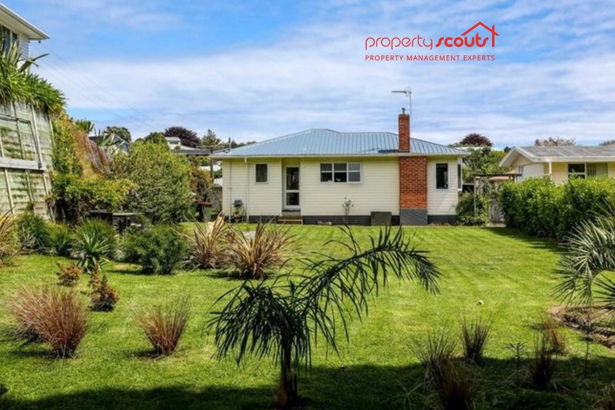31 Awanui Street, Merrilands, New Plymouth - Carousel 2