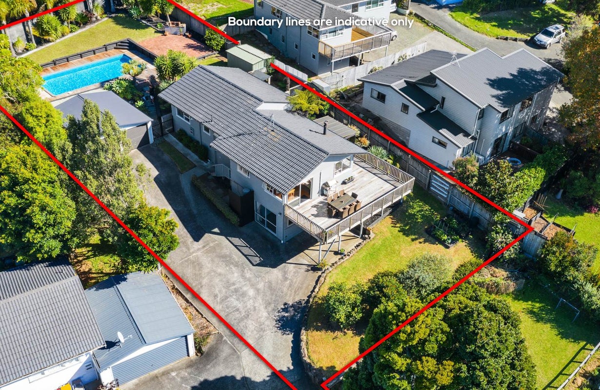 92 Salamanca Road, Sunnynook, Auckland - Carousel 1