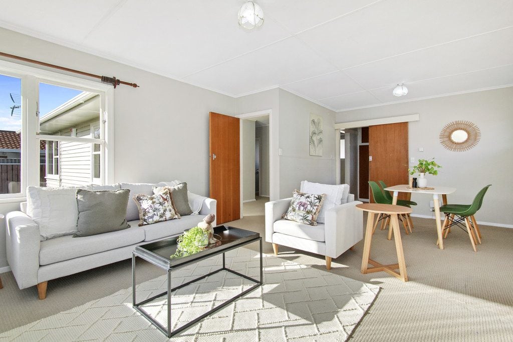 22A Beauchamp Street, Tawa, Wellington - Carousel 2