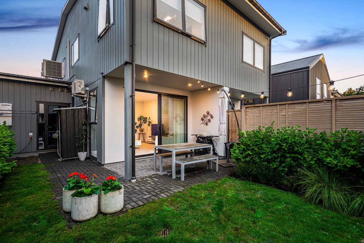 16 Wai Place, Westgate, Auckland - Carousel 1
